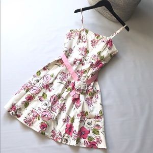 NWT Floral Dress Size: 8 Petite